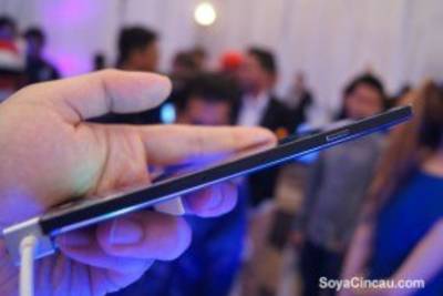 Samsung показала Galaxy A7 - свой новый самый тонкий смартфон