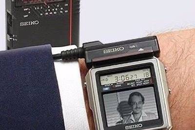 Японские часы от фирмы Seiko, в которые встроен телевизор