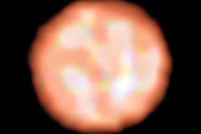 Детальное изображение красного гиганта подтверждает теорию о массивных звездах