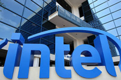 Intel будет выпускать чипы по контрактам