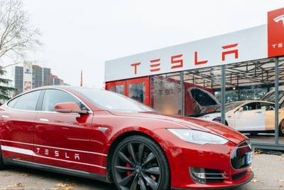 Взломать за 2 секунды: цифровая защита Tesla не устояла перед хакерами