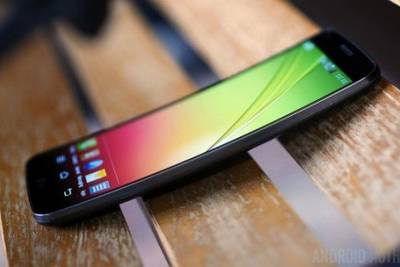 Анонс LG G Flex 2 с гибким дисплеем ожидается на CES 2015