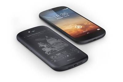 Анонсирован смартфон YotaPhone 2 с двумя экранами