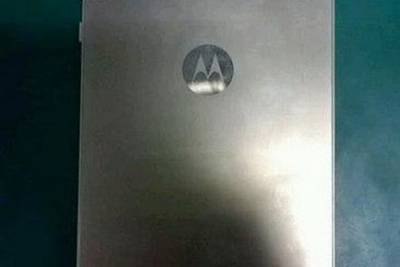 Moto X: шпионское фото смартфона выложили в сети