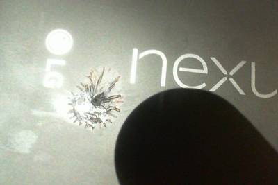 Nexus 5X расплавился прямо на глазах у владельца на 11 день использования