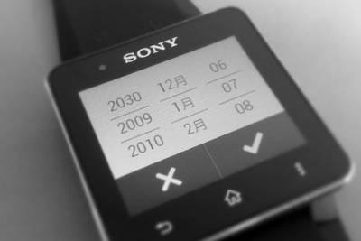 Sony выпустит смарт-часы на электронной бумаге