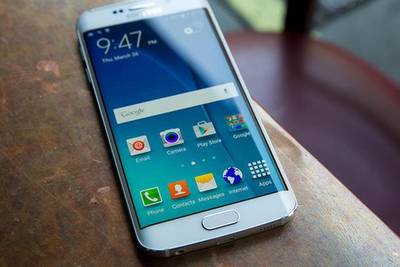 Во втором квартале 2015 года Samsung стала лидером мирового рынка смартфонов