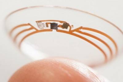 Google представила умные контактные линзы
