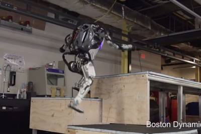 #видео | Компания Boston Dynamics обучила своего робота «паркуру»