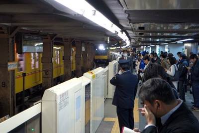 Пассажирам токийского метро будут помогать роботы