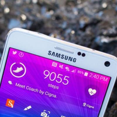 Samsung планирует размещать сенсорные кнопки на боковых рамках фаблетов.