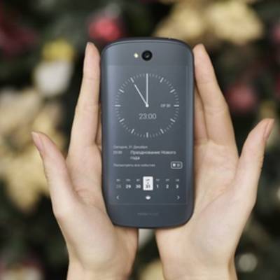 Сегодня Yota Devices повысила цены на российский смартфон YotaPhone 2 в России на 21%.