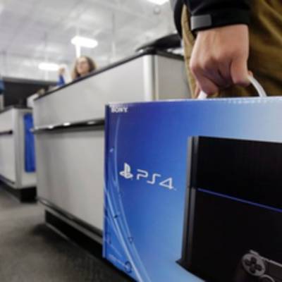 Глобальные продажи Sony PlayStation 4 превысили 25 млн, что больше чем у Microsoft и Nintendo вместе взятых.