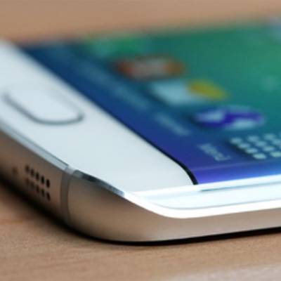 Операторы сообщают о слабых продажах Galaxy S6 на родине Samsung