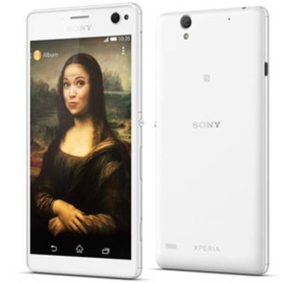 Старт продаж селфифона Sony Xperia C4 в России