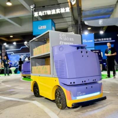 Alibaba создала беспилотного робота для доставки посылок