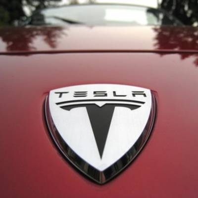 Tesla сделала ряд важных анонсов, в том числе относительно новой модели Roadster